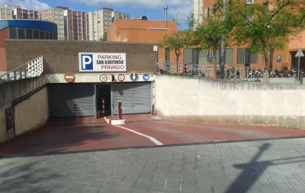 Parking Larga Estancia Barcelona en Cornella