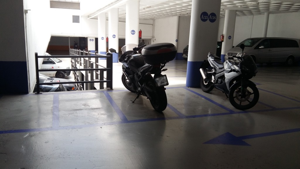 Plazas motos parking raval