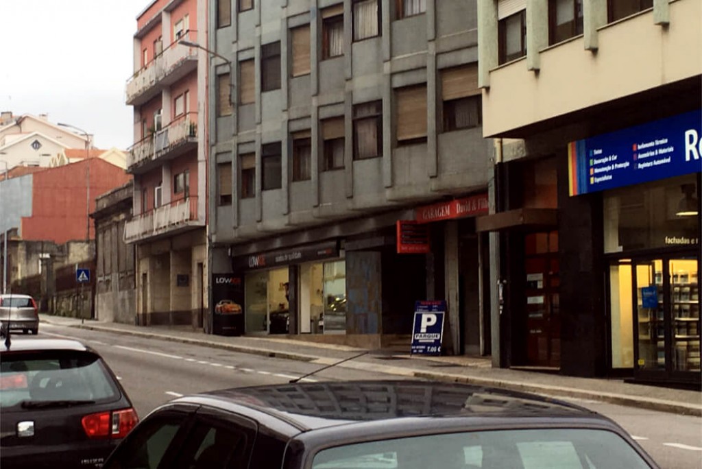 Aparcar fácil en Parking Calle de la Constitución Oporto