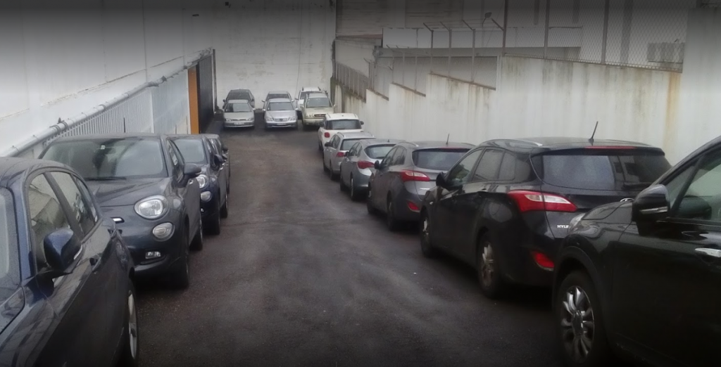 Parking descubierto- Aeropuerto Lisboa- Portela