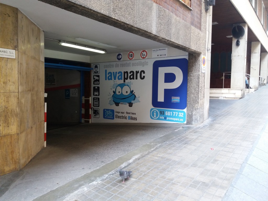 Reserva y aparca en Bertran con Parkapp y contrata el servicio Lavaparc