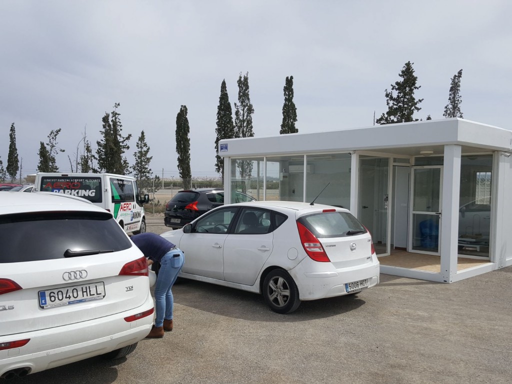 Reserva parking junto al Aeropuerto de Alicante