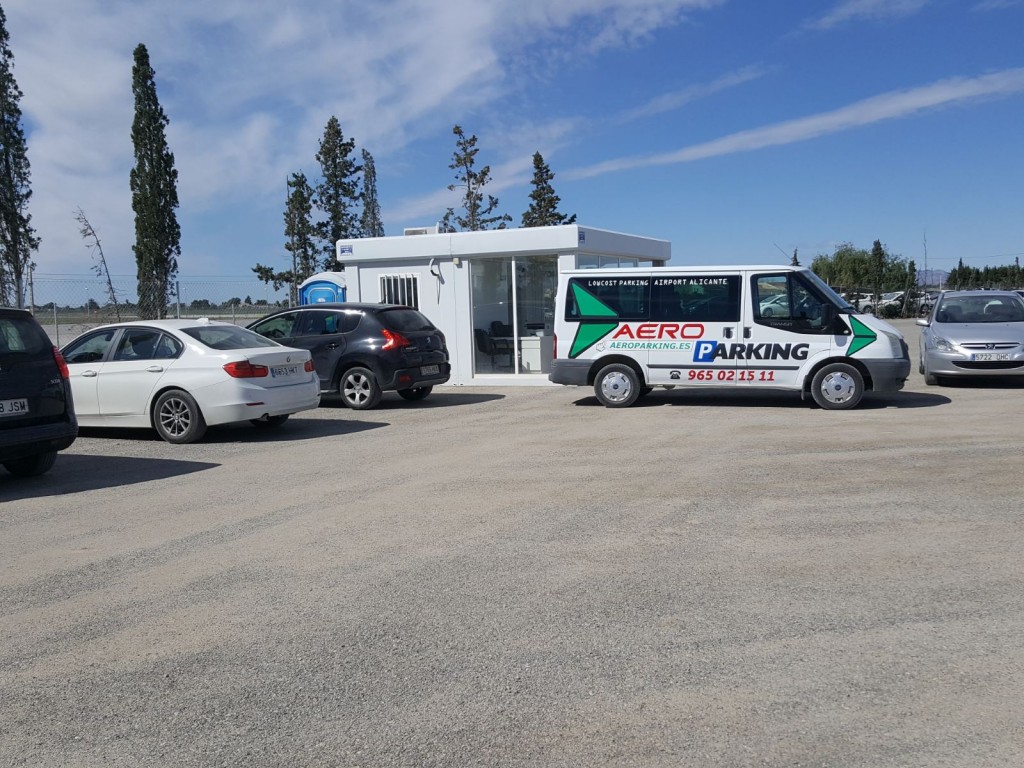 Reserva tu parking larga estancia low cost en el Aeroparking Alicante