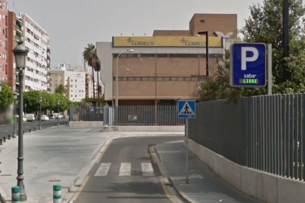 Parking Público Valencia en la estación Joaquin Soolla, no pierdas tiempo!