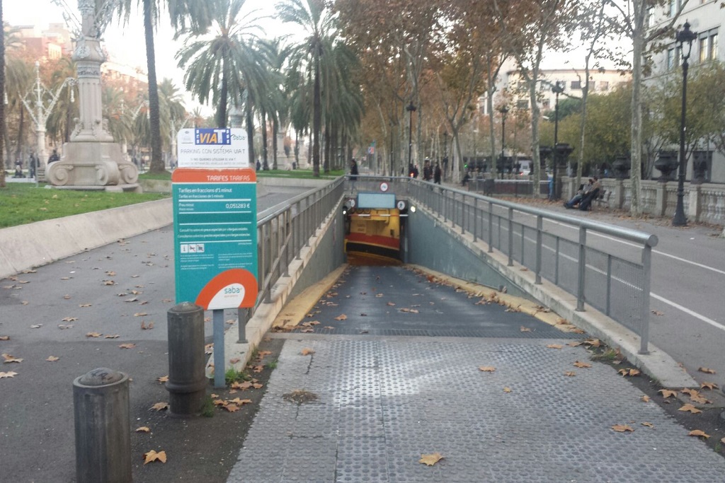 Aparcamiento subterráneo en el Arco del Triunfo de Barcelona