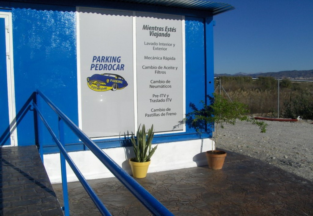 Parking Pedrocar Exterior Low Cost - Aeropuerto Oficina
