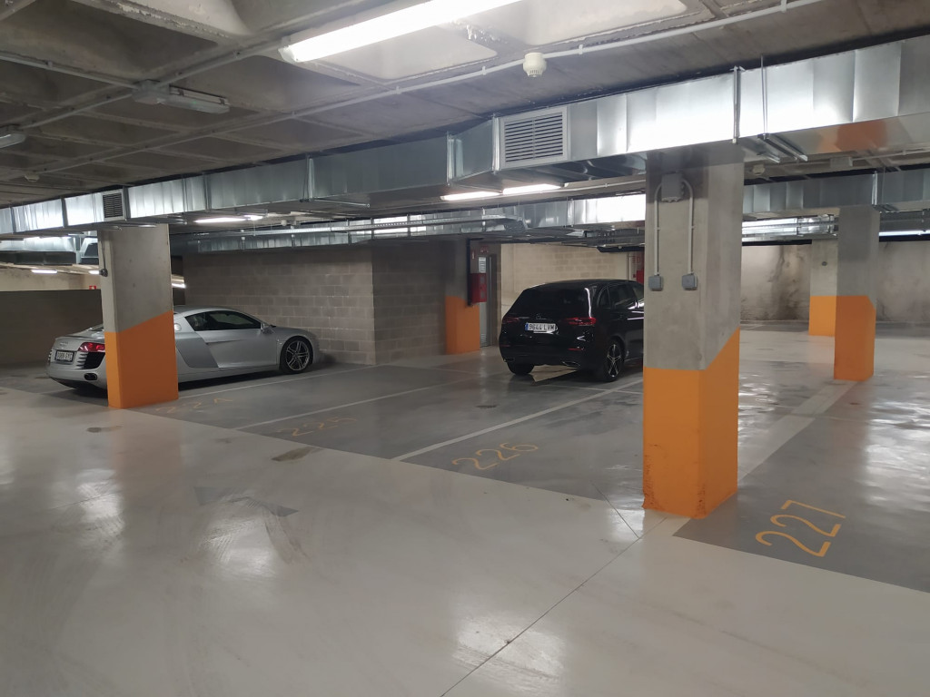 Parking Plaza del Carmen - Gran Vía - Plazas
