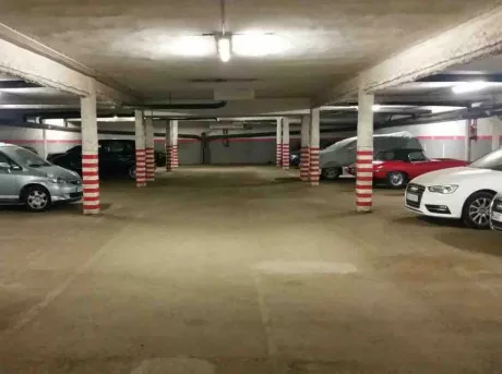plazas coches parking sarria