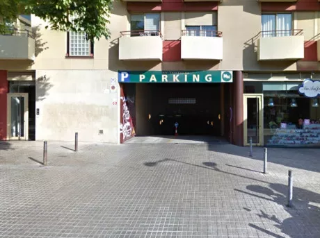 Parking Travessera de Gracia - Entrada principal