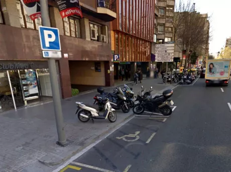 Parking económico cerca Universidad Barcelona