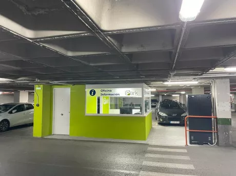 Parking Cánovas, Cabina de control