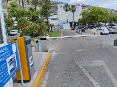 Parking Hospital Xanit - Entrada