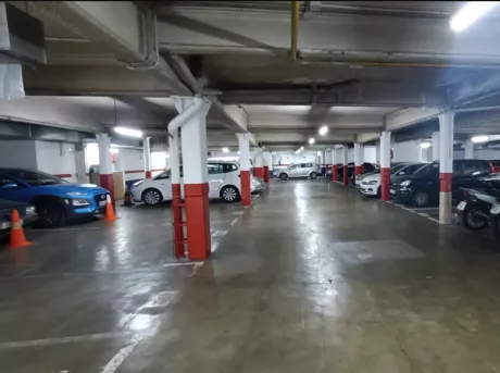 Reserva plazas de parking económicas en Parking Joan Maragall