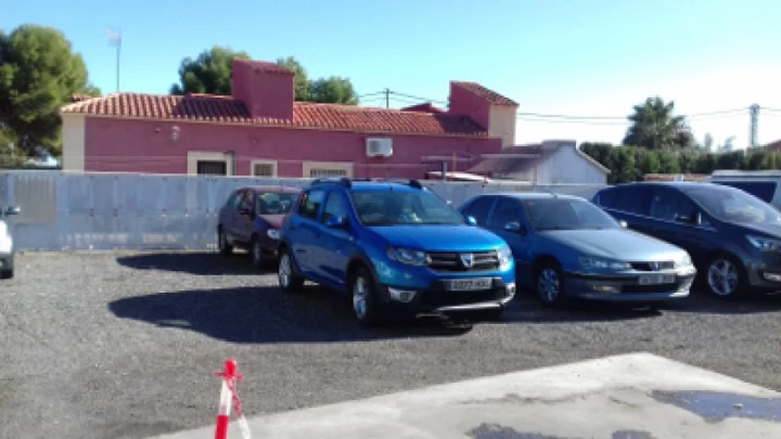 Parking larga estancia alicante cerca de El Altet